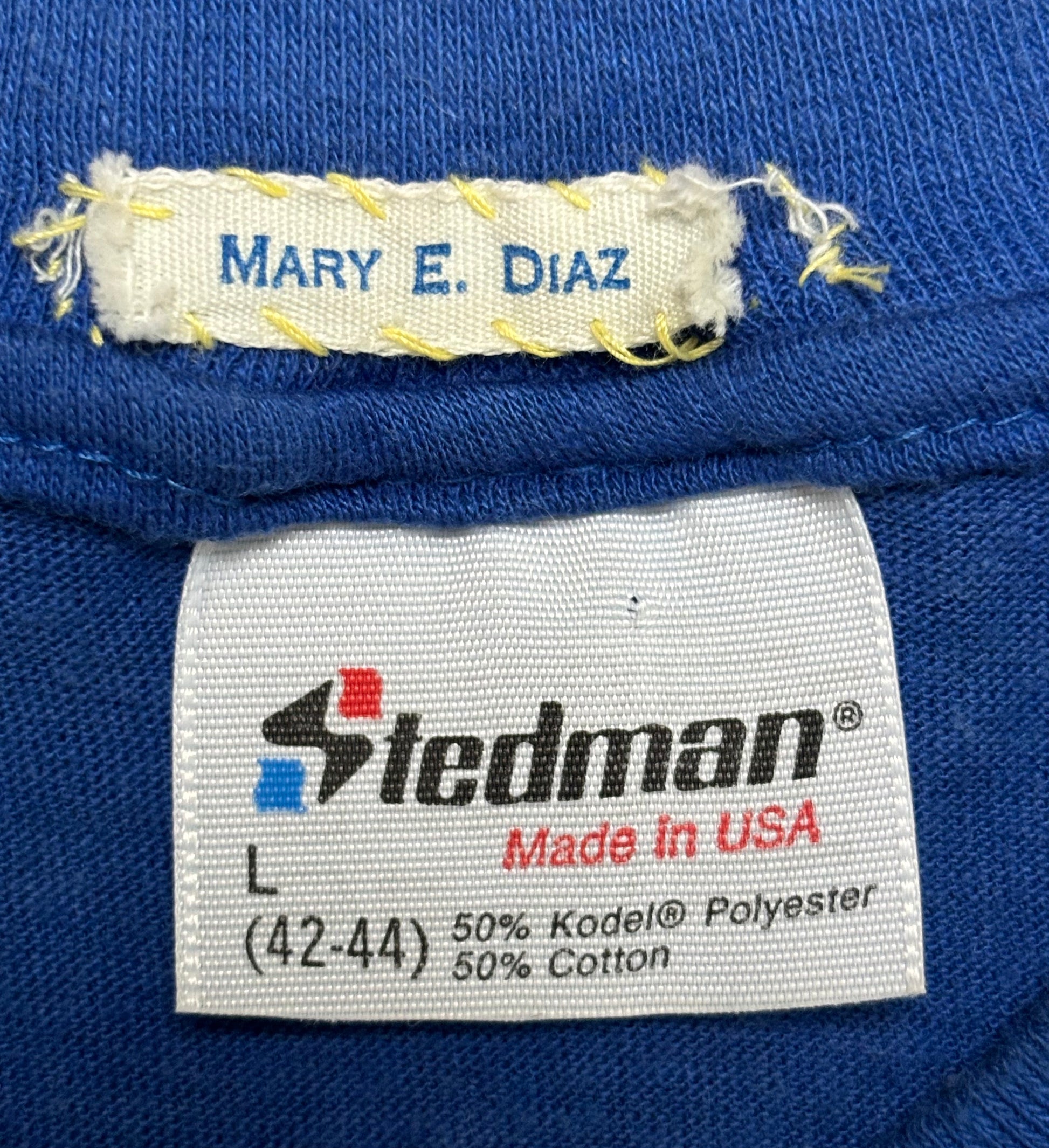 1980s Vintage Blue S.P.Y.S Likes Us T-Shirt - SML