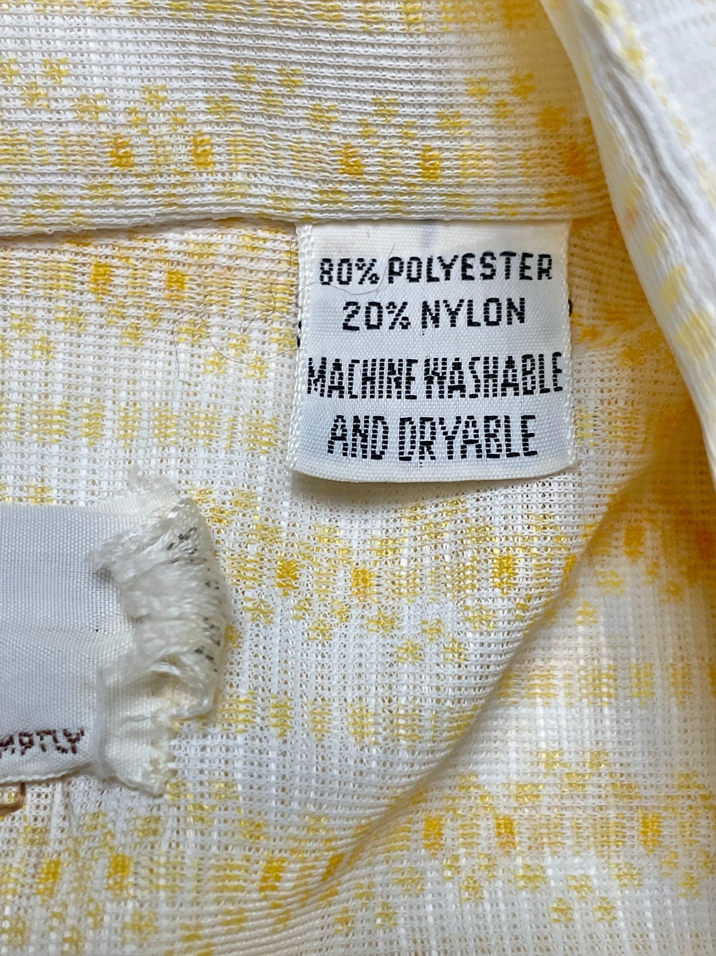 '70s Vintage M. Wards White/Yellow Wallpaper Print Polyester Shirt