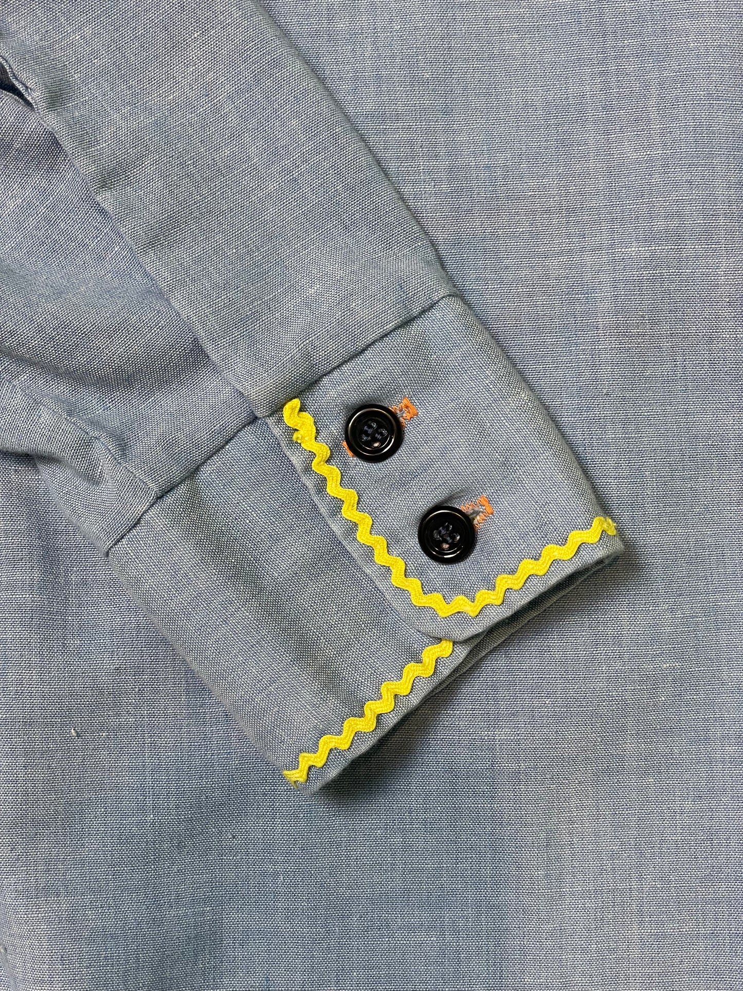 '70s Vintage "Virgo" Embroidered Chambray Button Down - Large