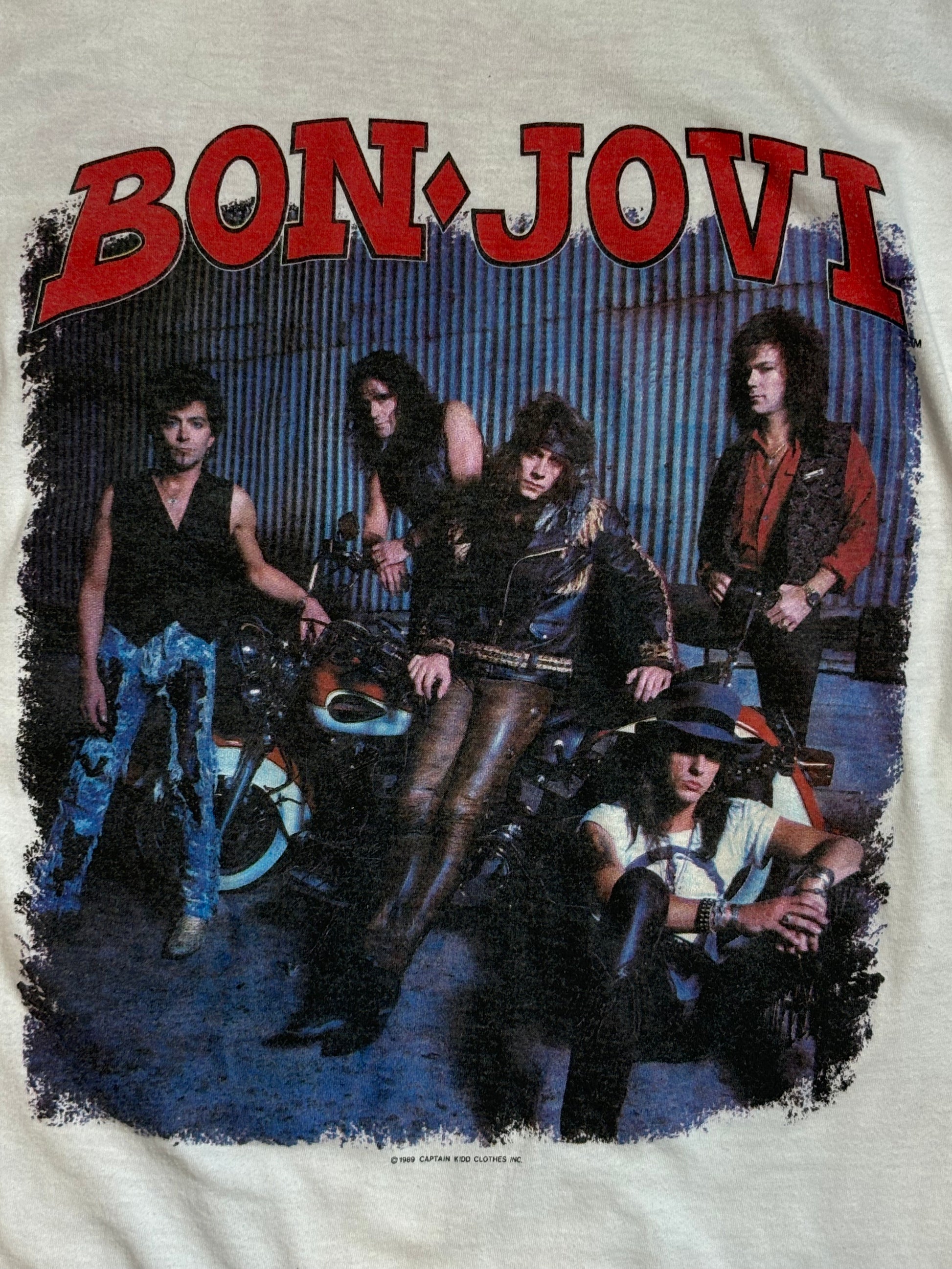 '89 Vintage Bon Jovi "Kiss'Em Where it Stinks" Wht T-Shirt - SML